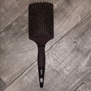 1907 glossed paddle brush- new